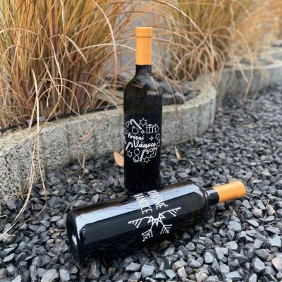 Hloubkové pískovaní a barvení skla